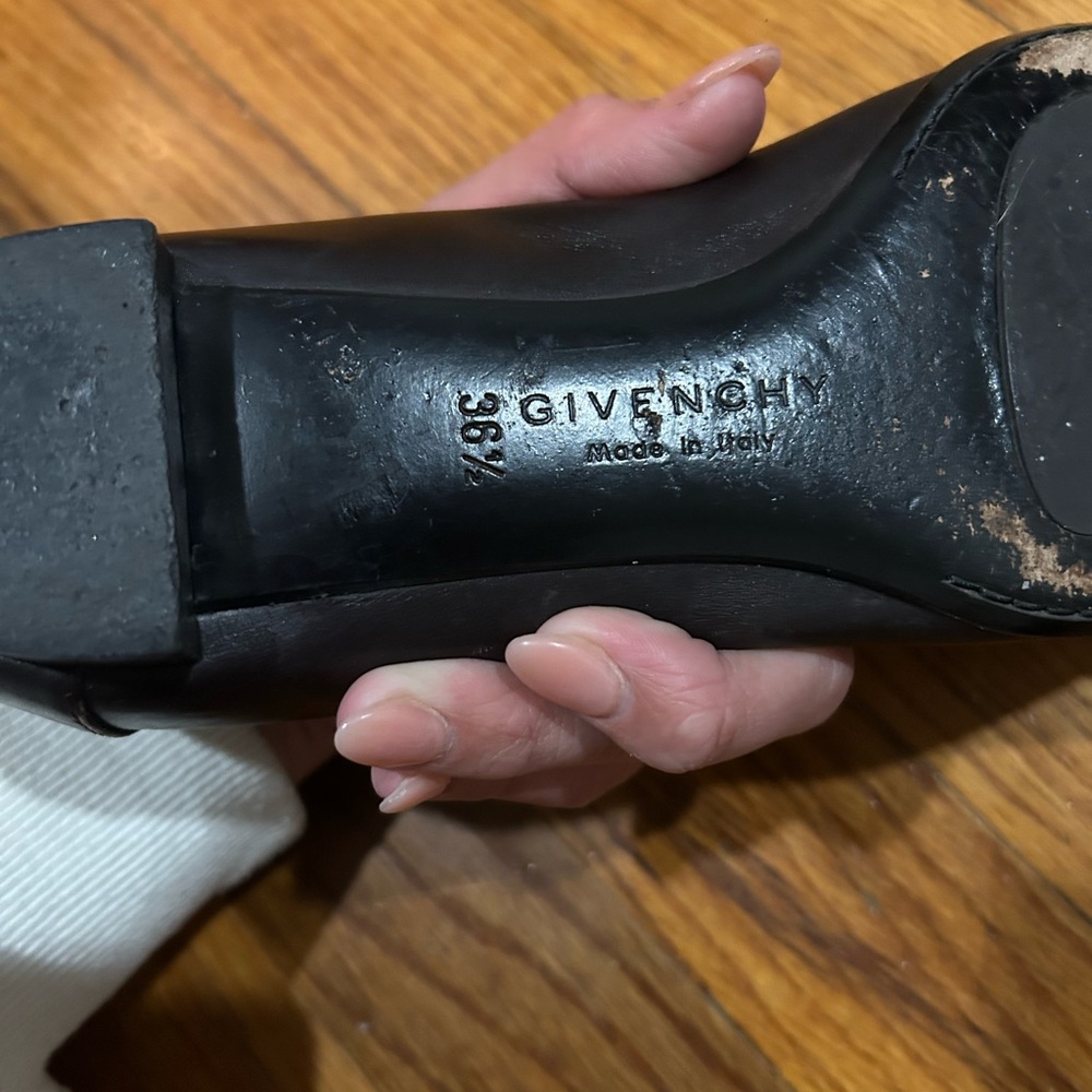 DESIGNER flats!! - Picture 5 of 5